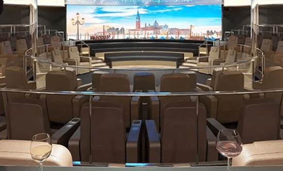 Innovative In-the-Round Theatre